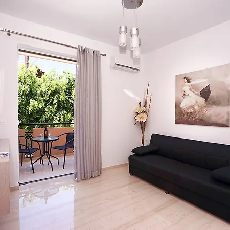 Sunset Loft & 레팀노