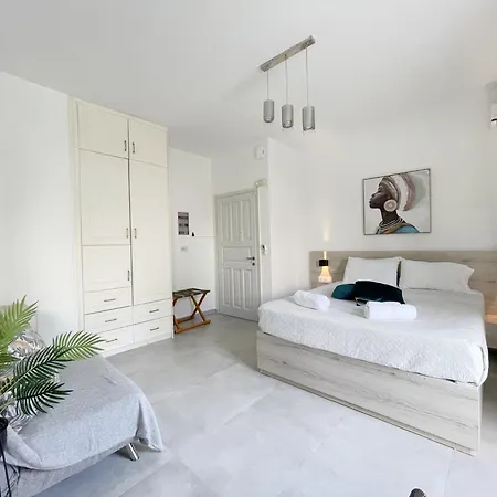 Апартаменты Sunset Loft &