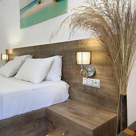 Sunset Seaside & Apartment Rethymno (Crete)