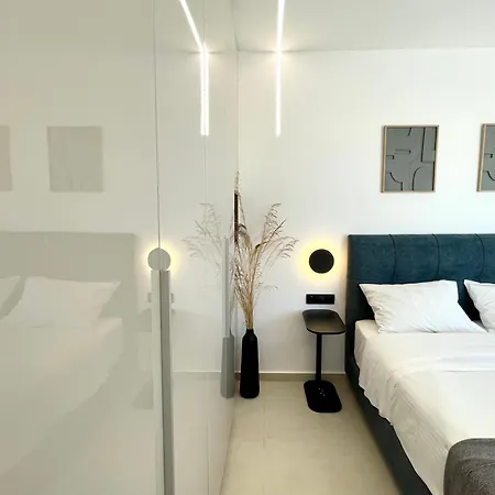 Апартаменты Sunset Loft & *