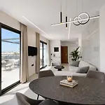 דירה Sunset Loft & העיירה רתימנו