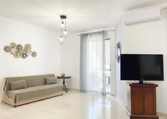 Sunset Loft & העיירה רתימנו